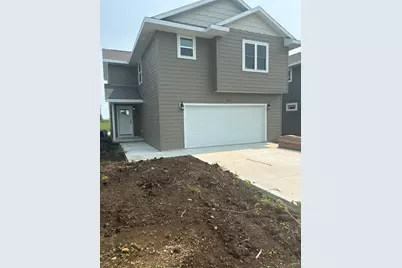 809  Arthur Dr, Milton, WI 53563 - Photo 1