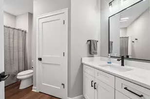 4050 S 124th St, Greenfield, WI 53228 - Photo 23