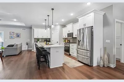 4050 S 124th St #201, Greenfield, WI 53228 - Photo 15