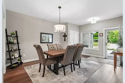 4050 S 124th St #201, Greenfield, WI 53228 - Photo 5