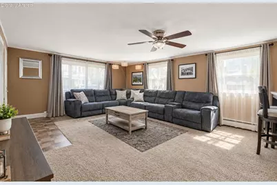 213  Kettle Moraine Dr, Slinger, WI 53086 - Photo 11