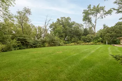 7420 N Longview Ave, Glendale, WI 53209 - Photo 11