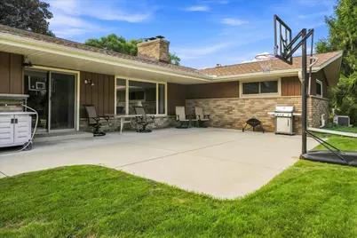 2666 S Seymour Pl, West Allis, WI 53227 - Photo 43