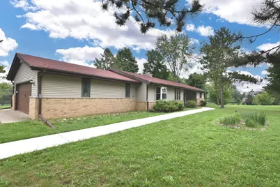 W326S3530  Mesa Trl, Dousman, WI 53118 - Photo 5