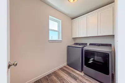 W194N15744  East Gate Ct, Jackson, WI 53037 - Photo 15