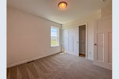 W194N15744  East Gate Ct, Jackson, WI 53037 - Photo 19
