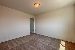 W194N15744 East Gate Ct, Jackson, WI 53037 - Photo 17