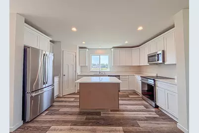 W194N15744  East Gate Ct, Jackson, WI 53037 - Photo 9