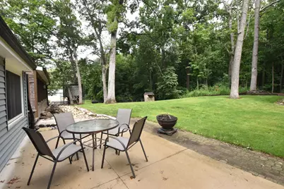 8611  Big Bend Rd, Racine, WI 53185 - Photo 23