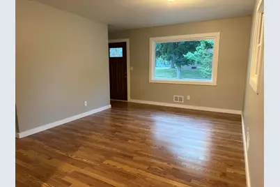 8035 W Warnimont Ave, Milwaukee, WI 53220 - Photo 11
