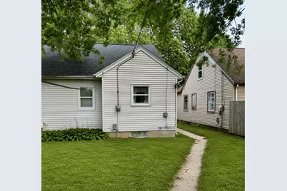 4327 N 62nd St, Milwaukee, WI 53216 - Photo 9