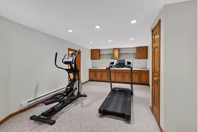 5377 S 48th St, Greenfield, WI 53220 - Photo 31