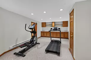 5377 S 48th St, Greenfield, WI 53220 - Photo 31