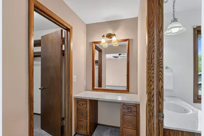 5377 S 48th St, Greenfield, WI 53220 - Photo 37