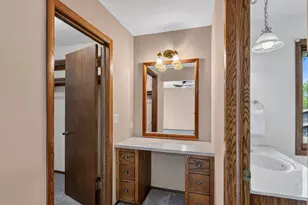 5377 S 48th St, Greenfield, WI 53220 - Photo 37