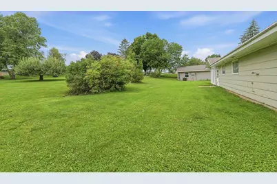 1307 E Lake St, Horicon, WI 53032 - Photo 27