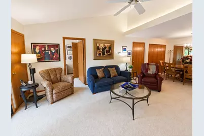 116 E Freistadt Rd #H, Thiensville, WI 53092 - Photo 3