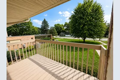 116 E Freistadt Rd #H, Thiensville, WI 53092 - Photo 21