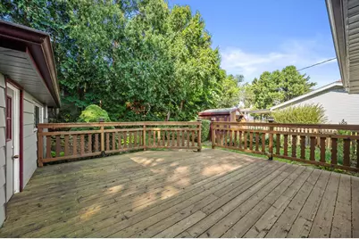 N85W18195  Lawrence Ave, Menomonee Falls, WI 53051 - Photo 9