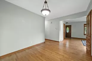 N85W18195 Lawrence Ave, Menomonee Falls, WI 53051 - Photo 15