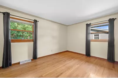 N85W18195  Lawrence Ave, Menomonee Falls, WI 53051 - Photo 21