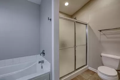 8667 S Deerwood Ln, Franklin, WI 53132 - Photo 25