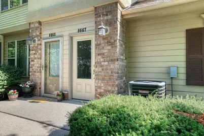 8667 S Deerwood Ln, Franklin, WI 53132 - Photo 3