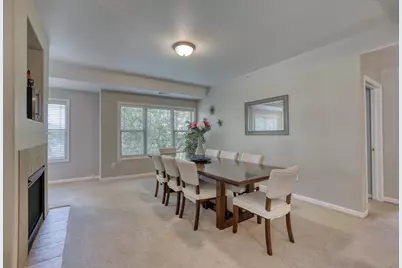 8667 S Deerwood Ln, Franklin, WI 53132 - Photo 7