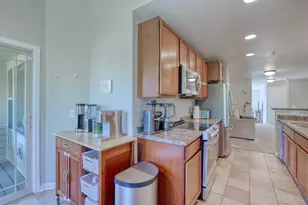 8667 S Deerwood Ln, Franklin, WI 53132 - Photo 15