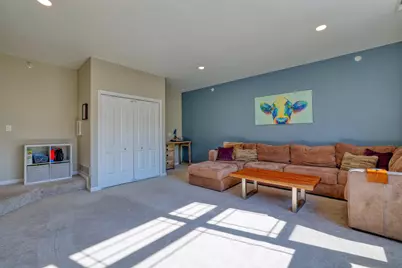 8667 S Deerwood Ln, Franklin, WI 53132 - Photo 5