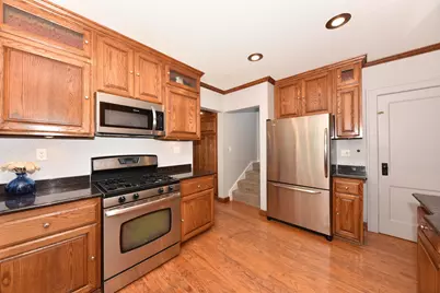 W161N9057  Hayes Ave, Menomonee Falls, WI 53051 - Photo 17