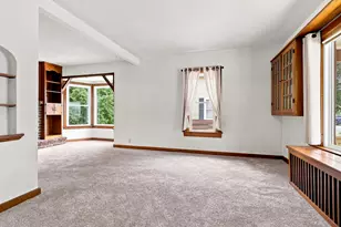 851 N 10th St, Manitowoc, WI 54220 - Photo 13