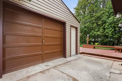 851 N 10th St, Manitowoc, WI 54220 - Photo 41