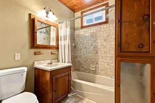 851 N 10th St, Manitowoc, WI 54220 - Photo 17