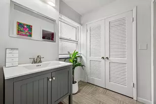 9625 W Metcalf Pl, Milwaukee, WI 53222 - Photo 27