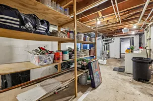 9625 W Metcalf Pl, Milwaukee, WI 53222 - Photo 47