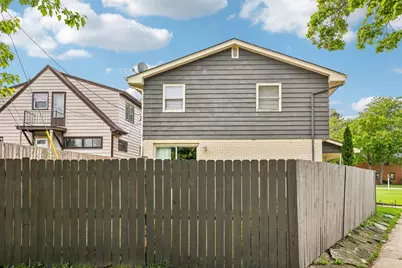 9625 W Metcalf Pl, Milwaukee, WI 53222 - Photo 49