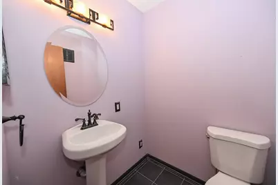 4015 S 84th St #8, Greenfield, WI 53228 - Photo 15