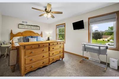 N116W15004  Brownstone Ct #N116W15006, Germantown, WI 53022 - Photo 13
