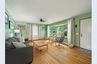 5421  Eastland Way, Madison, WI 53716 - Photo 3