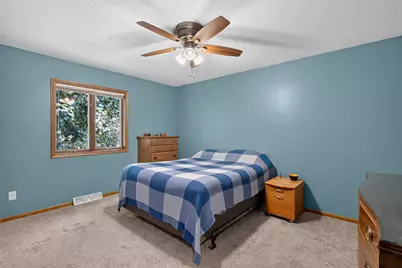 1113  10th Ave, Onalaska, WI 54650 - Photo 13