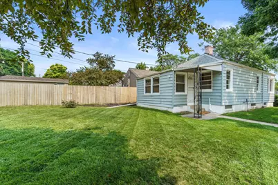 1818 E Fernwood Ave, Milwaukee, WI 53207 - Photo 23
