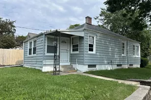 1818 E Fernwood Ave, Milwaukee, WI 53207 - Photo 25