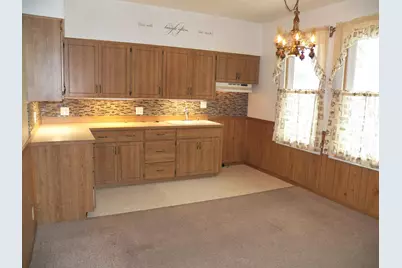 1015 S 18 St, Manitowoc, WI 54220 - Photo 3