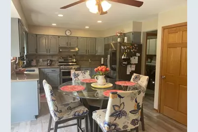 4145 W Anita Ln, Franklin, WI 53132 - Photo 9