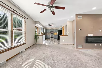 4145 W Anita Ln, Franklin, WI 53132 - Photo 5