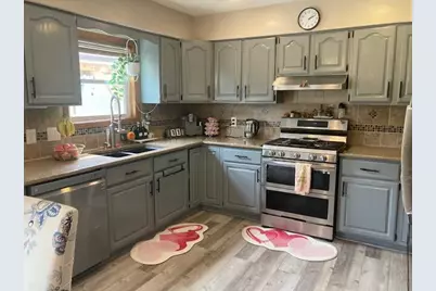 4145 W Anita Ln, Franklin, WI 53132 - Photo 7