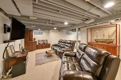 6209 N Berkeley Blvd, Whitefish Bay, WI 53217 - Photo 33