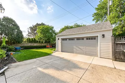 6209 N Berkeley Blvd, Whitefish Bay, WI 53217 - Photo 39