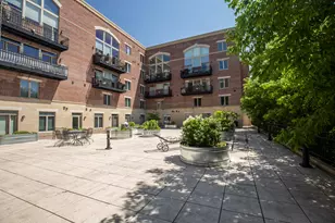 1515 N Van Buren St, Milwaukee, WI 53202 - Photo 27
